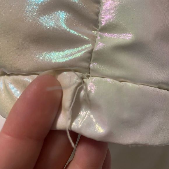 Baby Gap Ivory Iridescent Puffer Jacket Size 2yrs - Picture 5 of 7